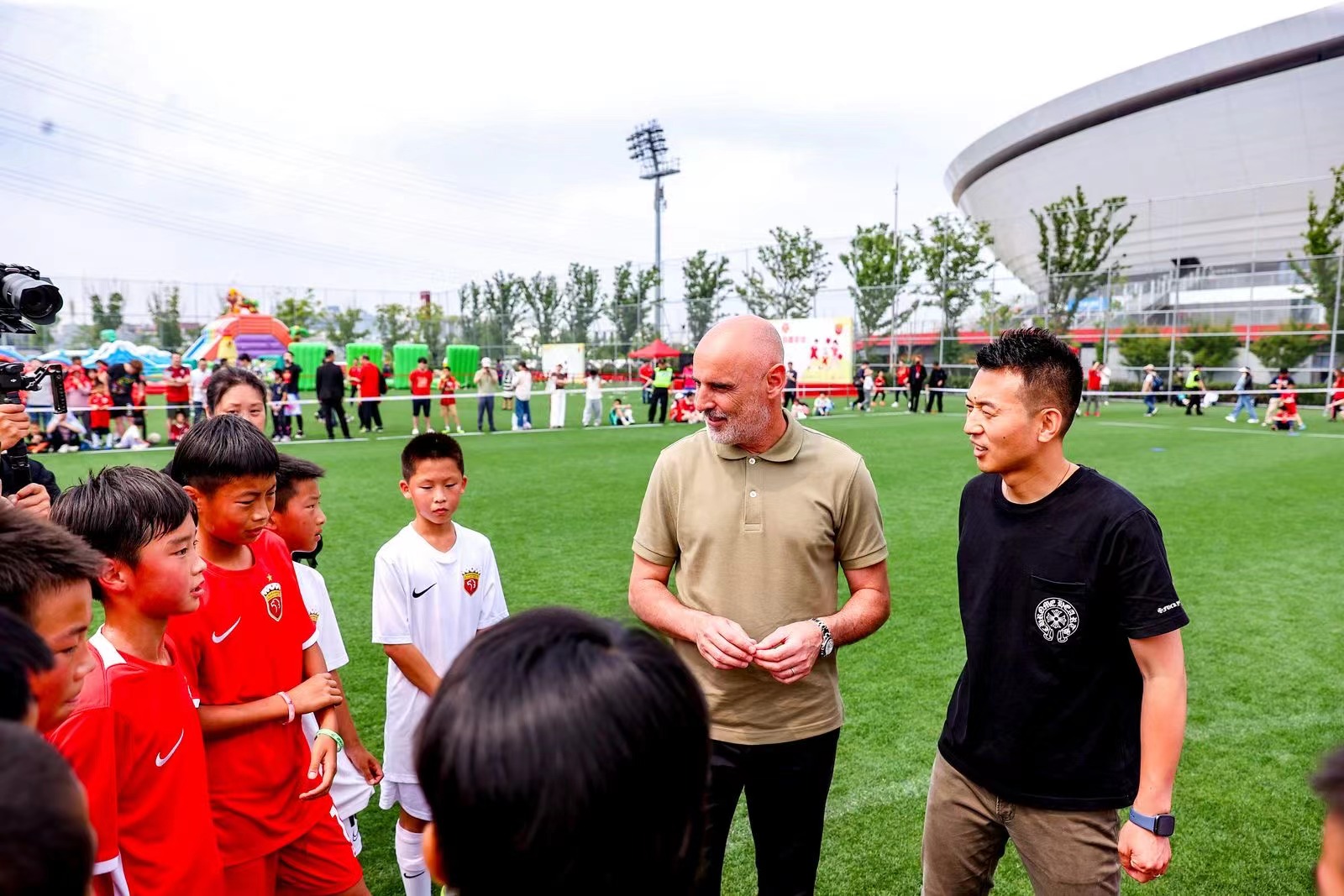 欧洲杯2024：体坛联播｜姆巴佩加盟皇马即将官宣，王楚钦与樊振东会师决赛(图10)